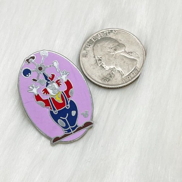 🔮 5/$25‎ Disney Mickey's Toontown Pinwheels Clown Pin - Picture 2 of 3